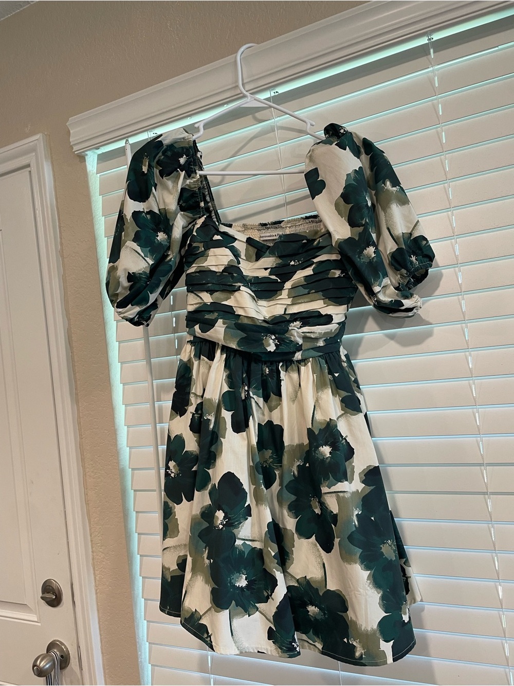 Abercrombie & Fitch Emerson Green Floral Puff-Sleeve Mini Dress